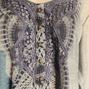 Gray 3/4 Tee with Lace and Buttons. Size 1X